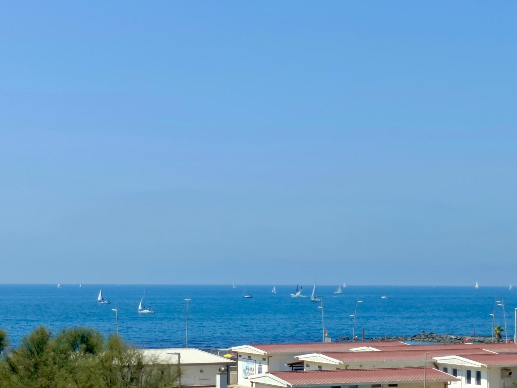Casa Coco - Appartamento Al Mare Lido di Ostia Exterior photo